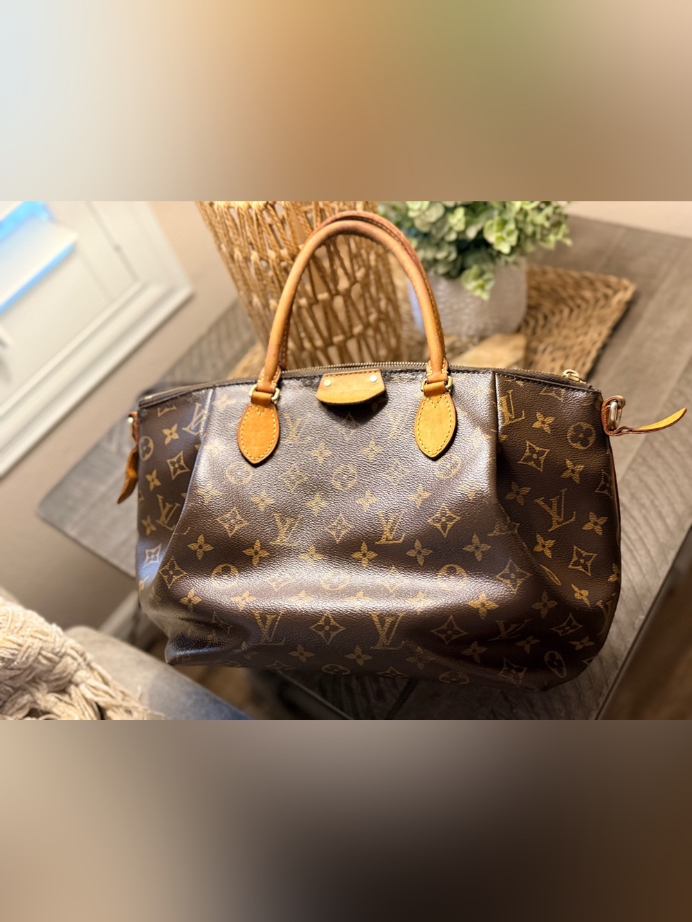 Louis Vuitton Monogram Canvas Turenne handbag - Picture 7 of 16